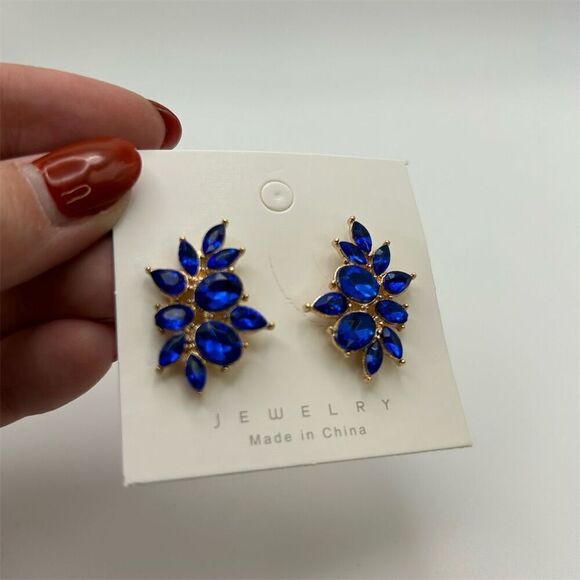 Beautiful Flower Blue Rhinestones Stud Earrings Water Drop Textured Classic Chic - Picture 7 of 11